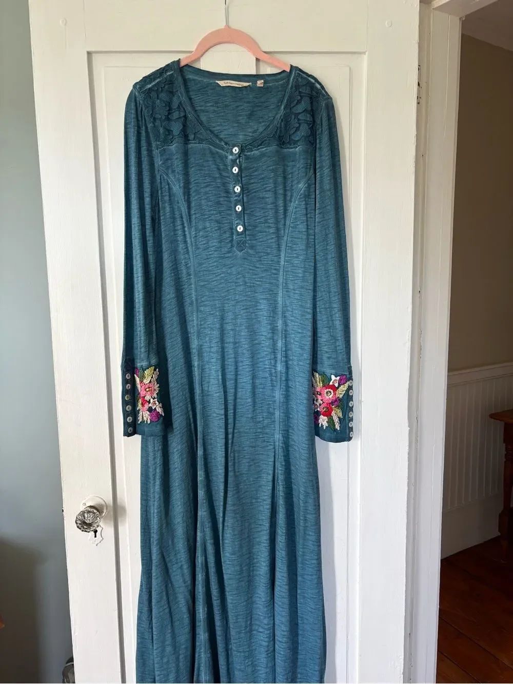 Soft SurroundingsβEmbroidered Cuff Maxi Dress Small